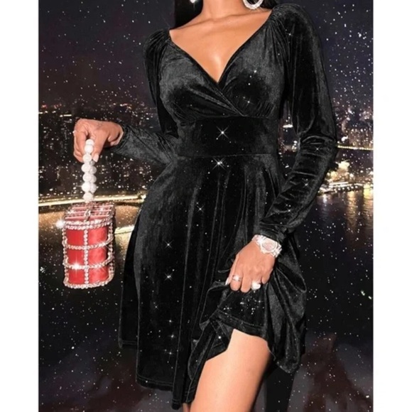 Luxe Surplice Long Sleeve Party Evening Velvet Dress - Picture 8 of 10